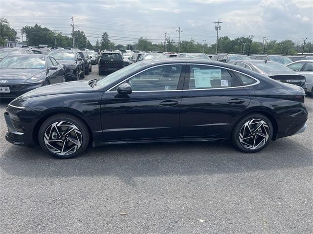 new 2024 Hyundai Sonata car, priced at $29,220