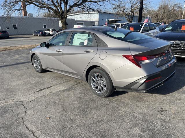 new 2024 Hyundai Elantra car, priced at $25,280