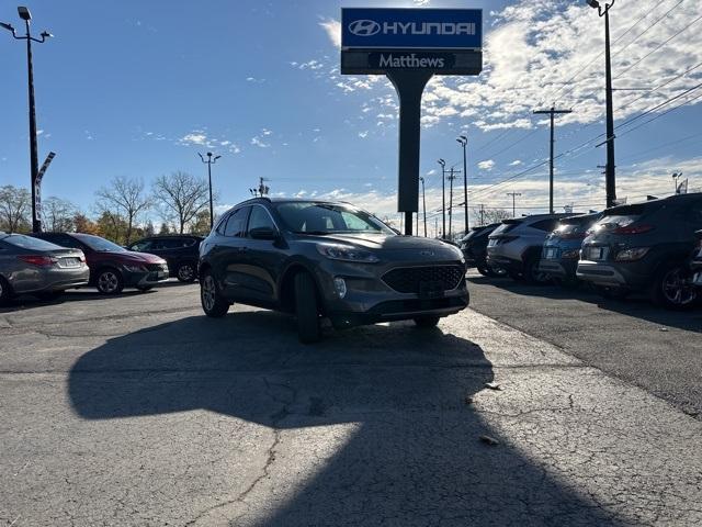 used 2022 Ford Escape car, priced at $24,995
