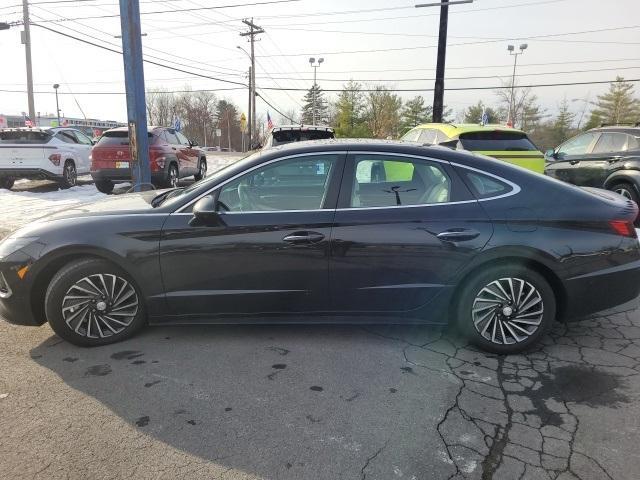 used 2023 Hyundai Sonata Hybrid car, priced at $28,400