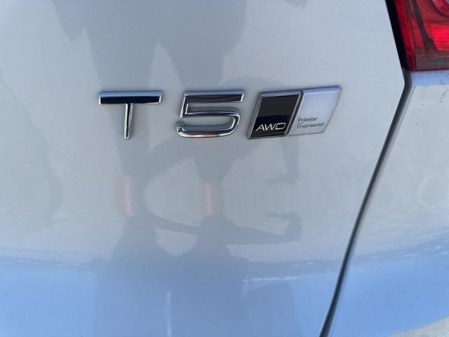 used 2021 Volvo XC40 car, priced at $27,470