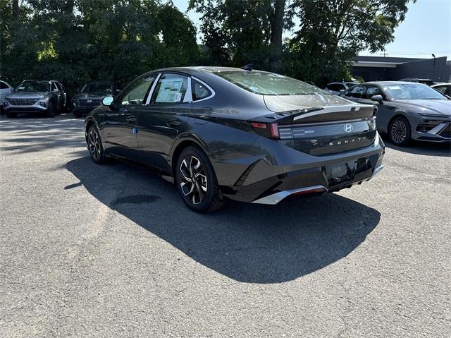 new 2024 Hyundai Sonata car, priced at $29,220