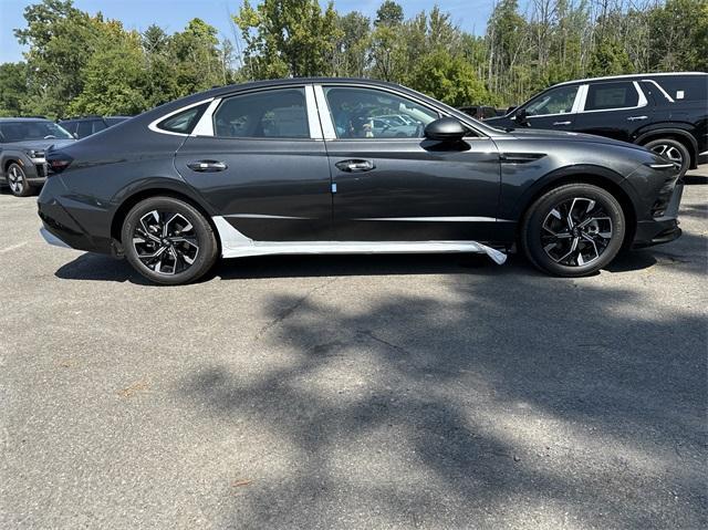 new 2024 Hyundai Sonata car, priced at $29,220