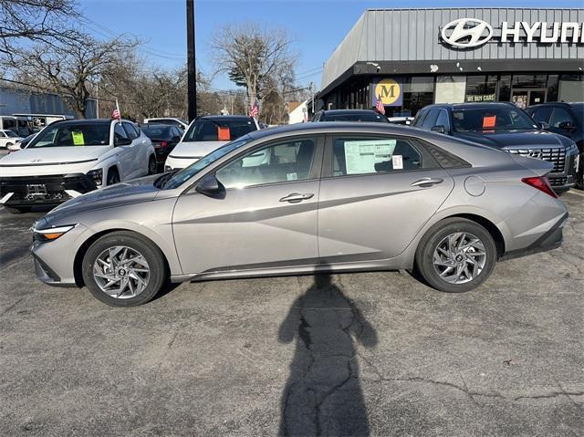 new 2024 Hyundai Elantra car, priced at $25,270