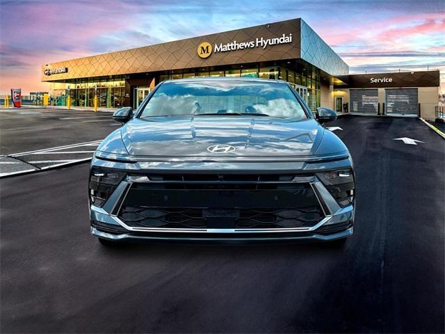 new 2025 Hyundai Sonata Hybrid car, priced at $37,225