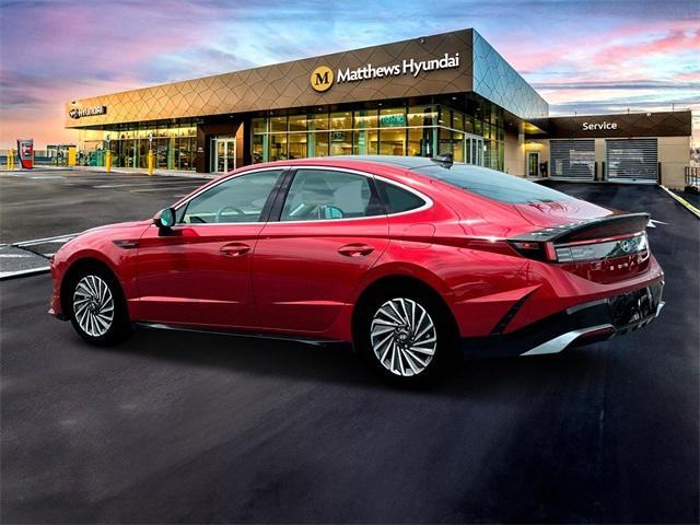 new 2025 Hyundai Sonata Hybrid car, priced at $37,810