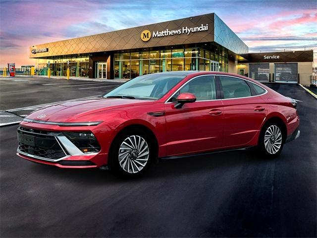 new 2025 Hyundai Sonata Hybrid car, priced at $37,810