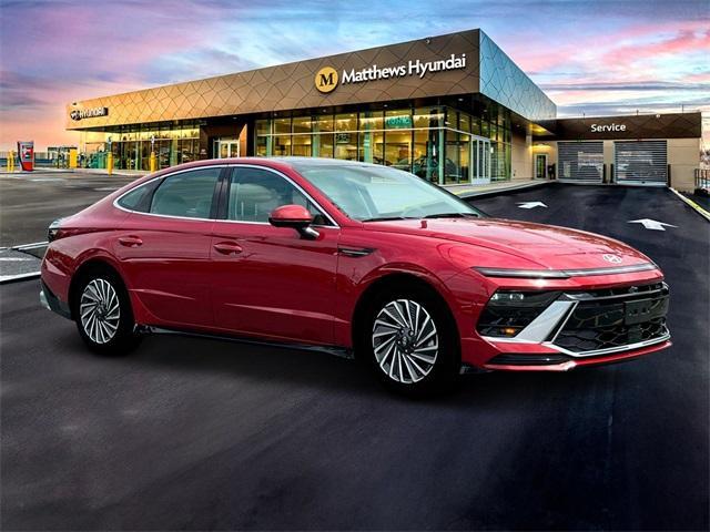new 2025 Hyundai Sonata Hybrid car, priced at $37,810