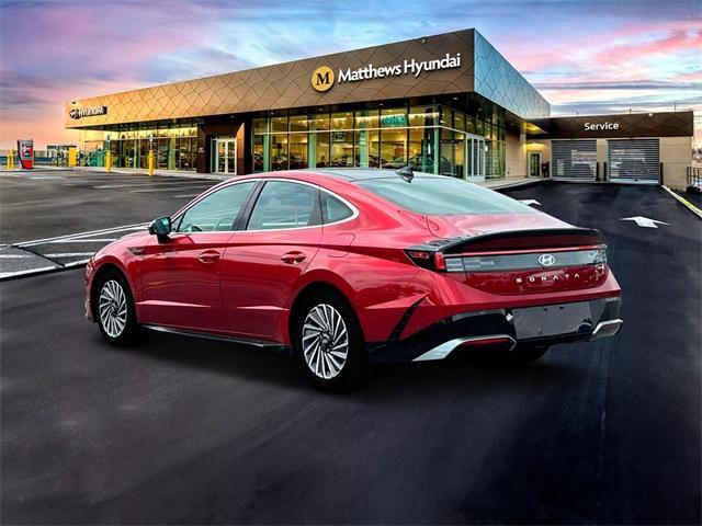 new 2025 Hyundai Sonata Hybrid car, priced at $37,810
