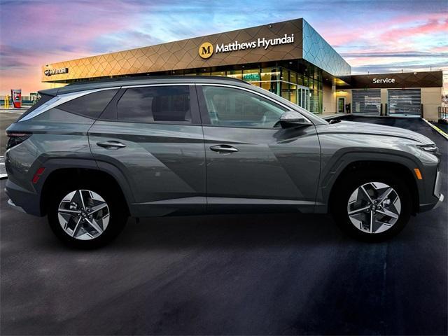 new 2025 Hyundai TUCSON Hybrid car, priced at $36,510