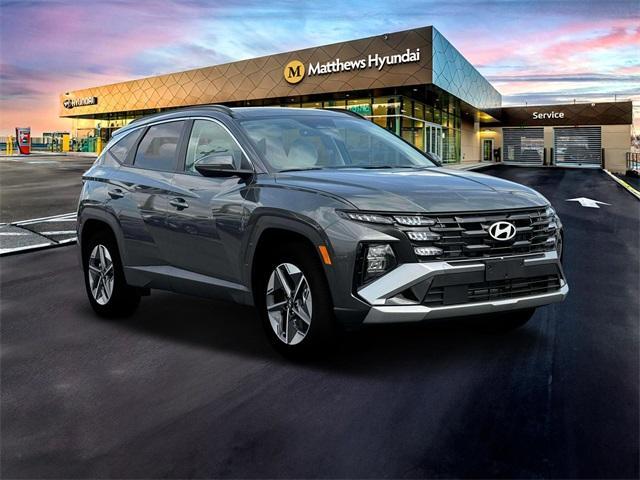 new 2025 Hyundai TUCSON Hybrid car, priced at $36,510