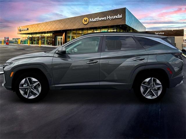 new 2025 Hyundai TUCSON Hybrid car, priced at $36,510