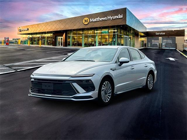 new 2025 Hyundai Sonata Hybrid car, priced at $37,110