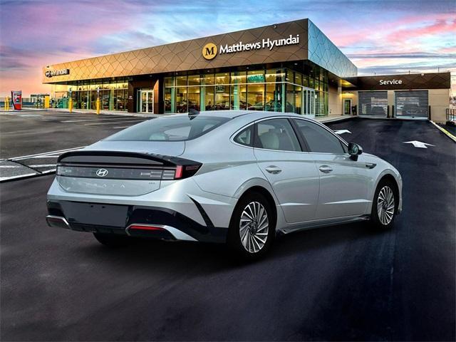 new 2025 Hyundai Sonata Hybrid car, priced at $37,110