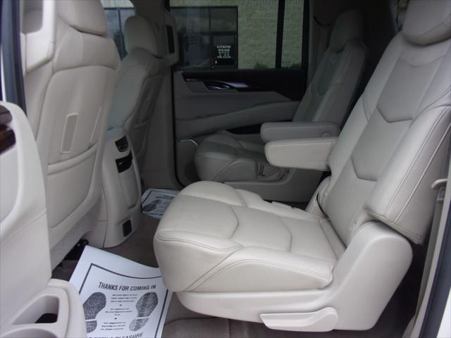 used 2015 Cadillac Escalade ESV car, priced at $28,999