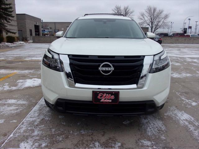 used 2022 Nissan Pathfinder car, priced at $25,999