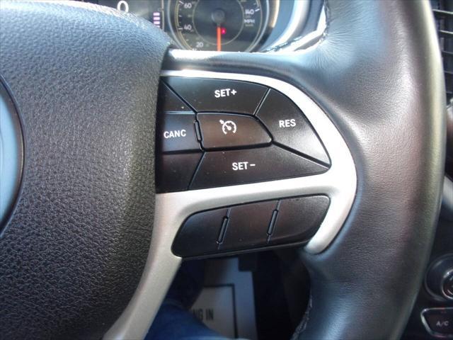 used 2018 Jeep Cherokee car, priced at $10,999