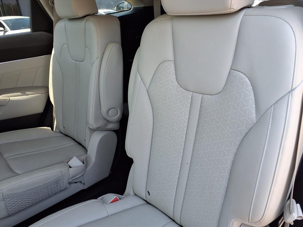used 2024 Kia Sorento Plug-In Hybrid car
