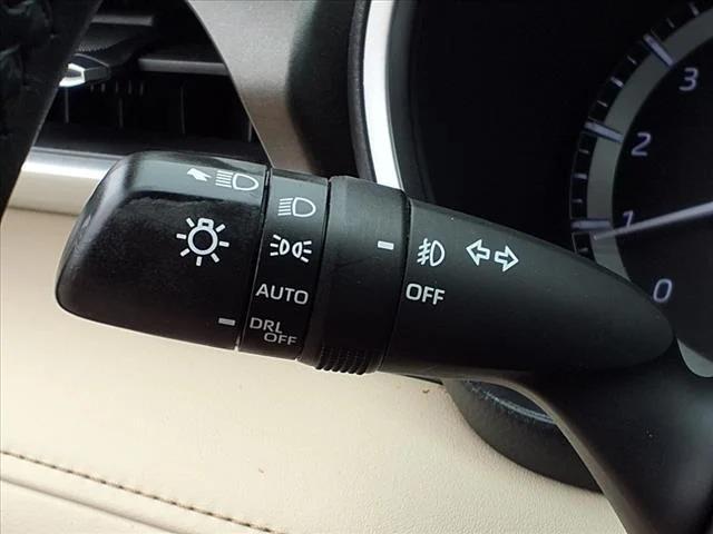 used 2022 Toyota Highlander car, priced at $35,890