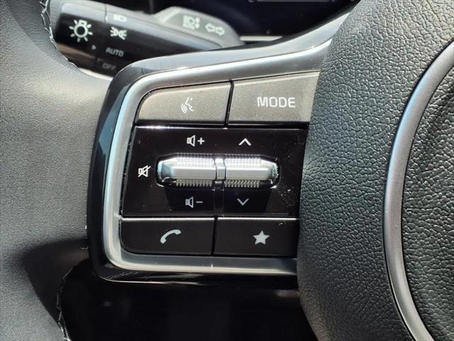 used 2025 Kia Sorento car, priced at $36,900