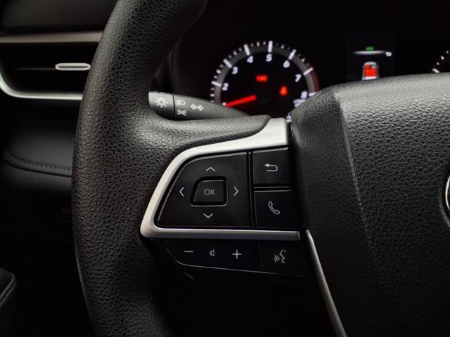 used 2022 Toyota Highlander car, priced at $28,700