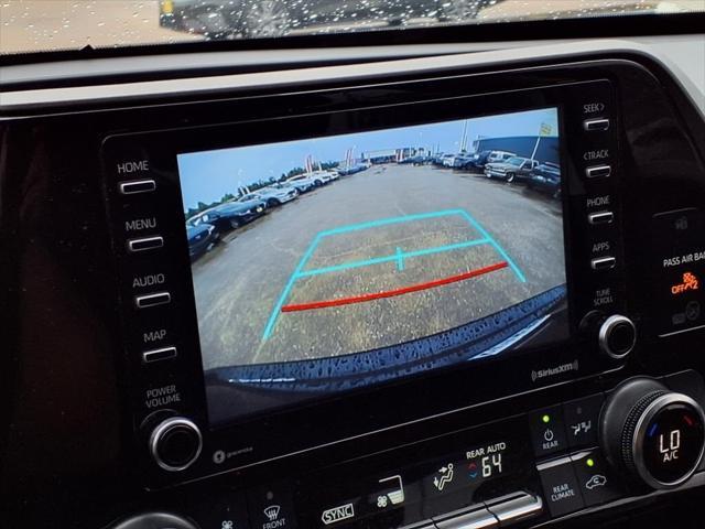 used 2022 Toyota Highlander car, priced at $28,700