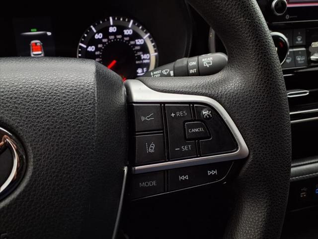 used 2022 Toyota Highlander car, priced at $28,700