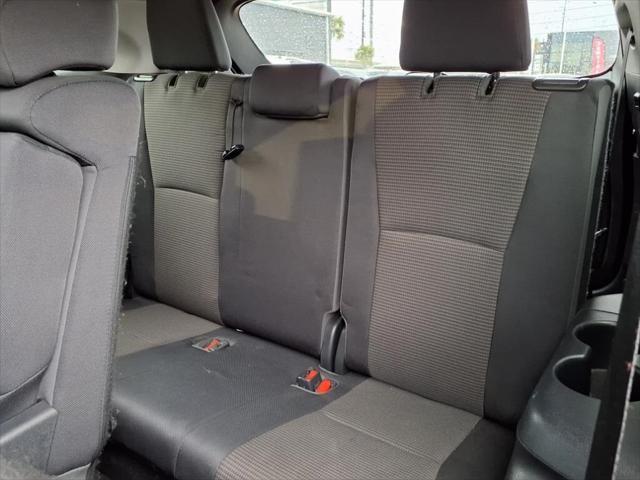 used 2022 Toyota Highlander car, priced at $28,700