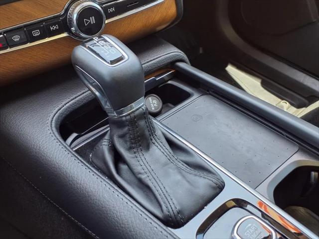 used 2022 Volvo XC90 car, priced at $35,700