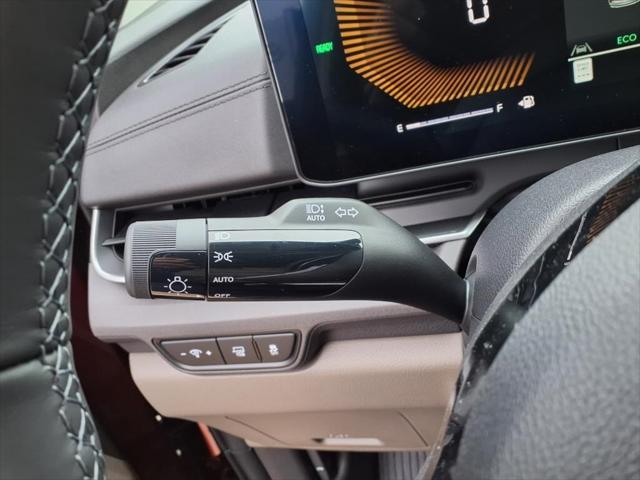 used 2025 Kia Carnival Hybrid car