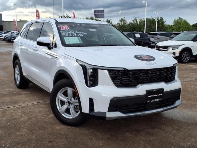 used 2025 Kia Sorento car, priced at $31,900
