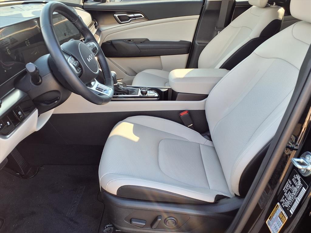 used 2025 Kia Sportage car, priced at $29,900