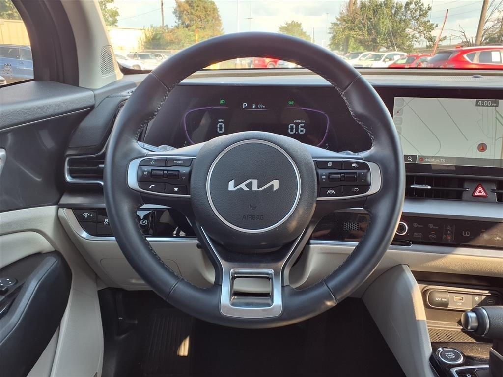 used 2025 Kia Sportage car, priced at $29,900