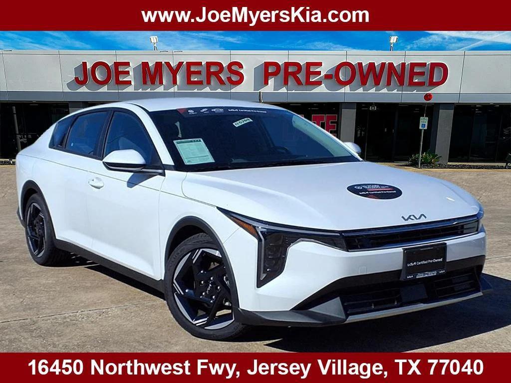 used 2025 Kia K4 car