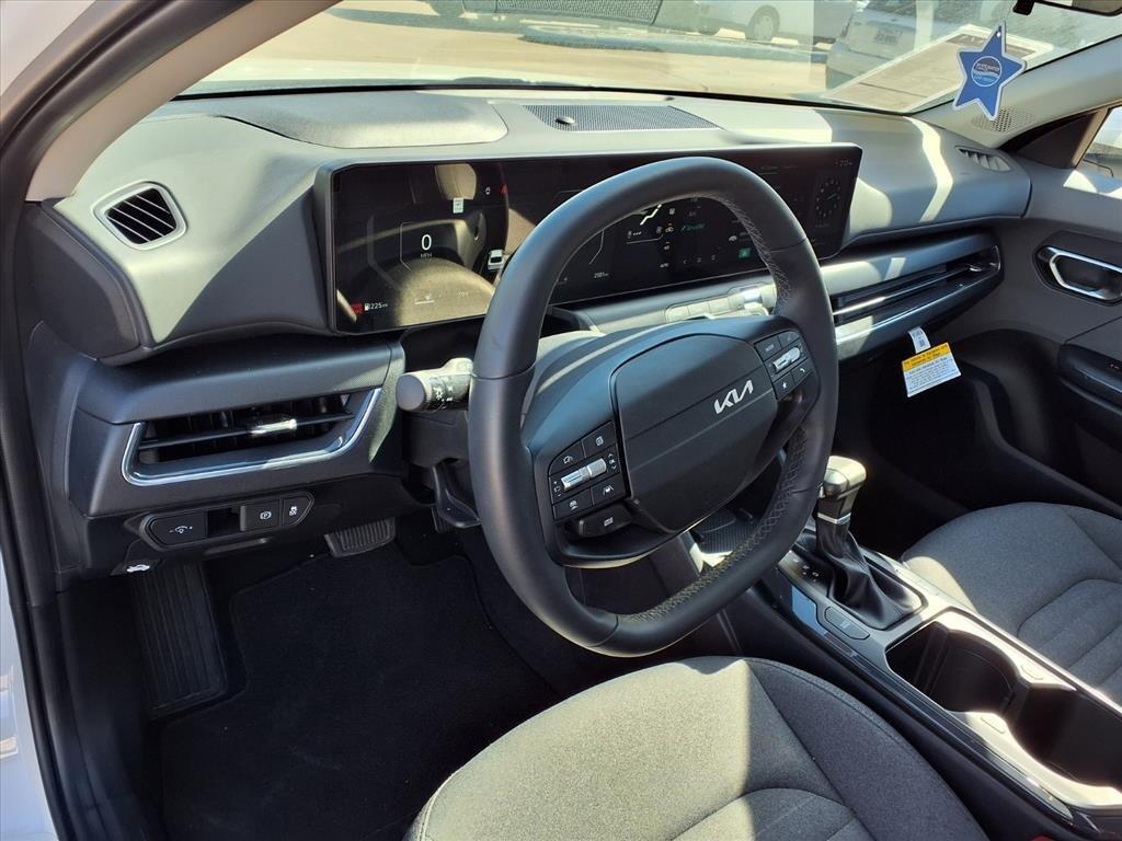 used 2025 Kia K4 car