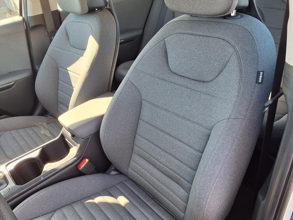 used 2025 Kia K4 car