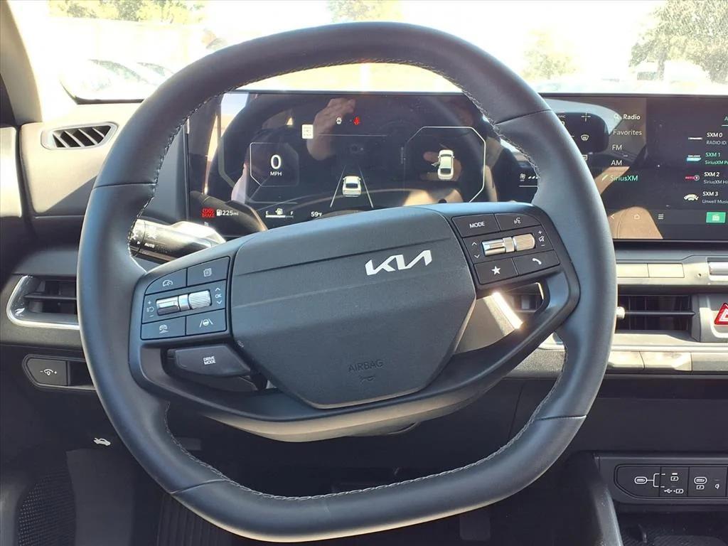 used 2025 Kia K4 car