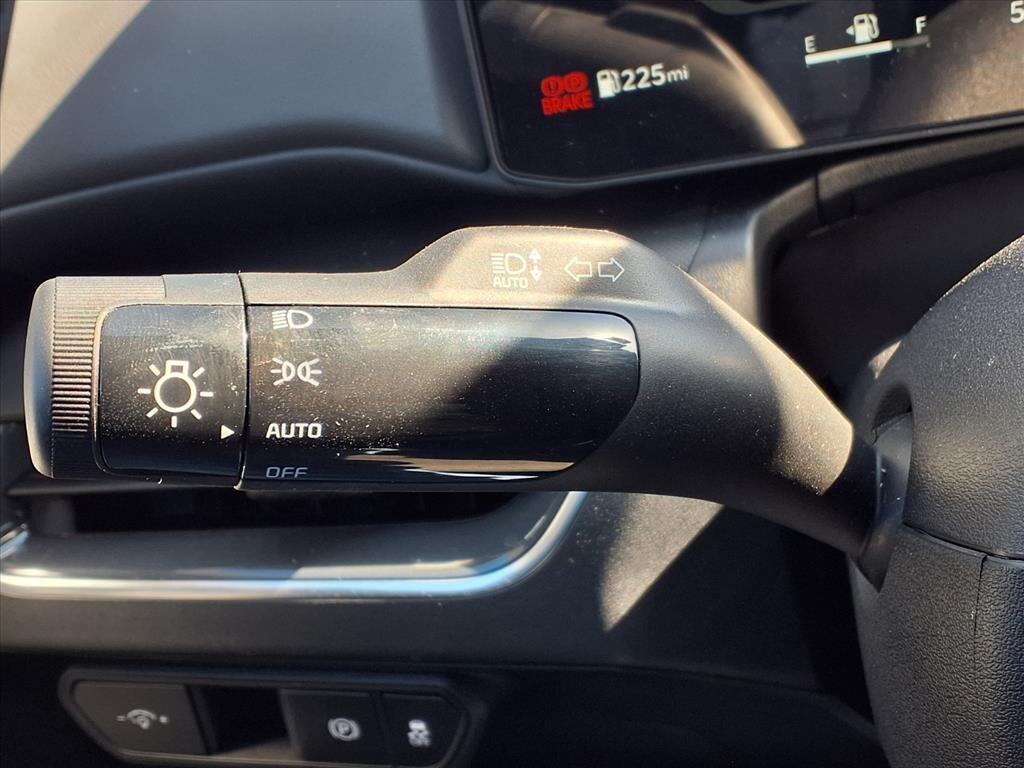 used 2025 Kia K4 car