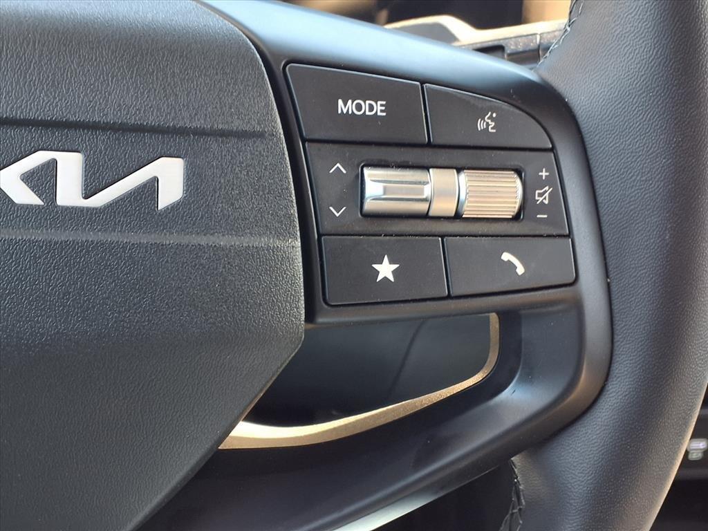 used 2025 Kia K4 car