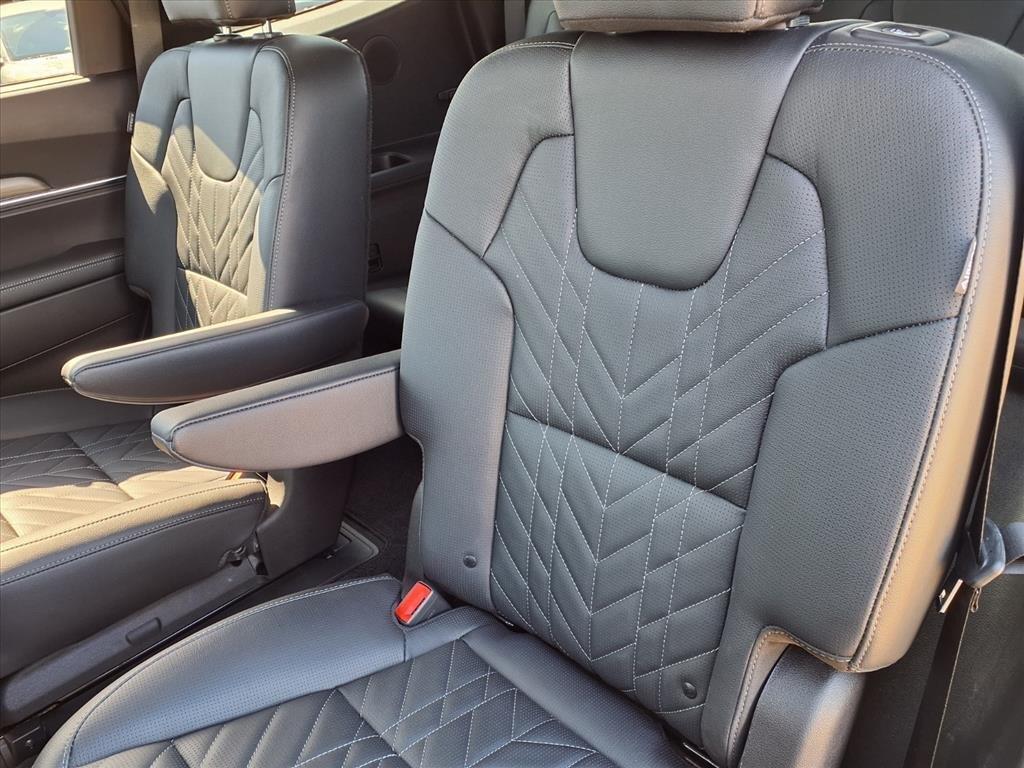 used 2024 Kia Telluride car, priced at $44,800