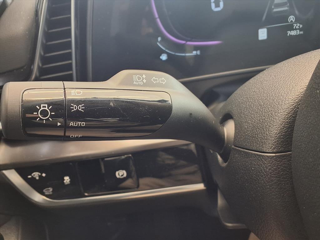 used 2025 Kia Sportage car, priced at $30,900