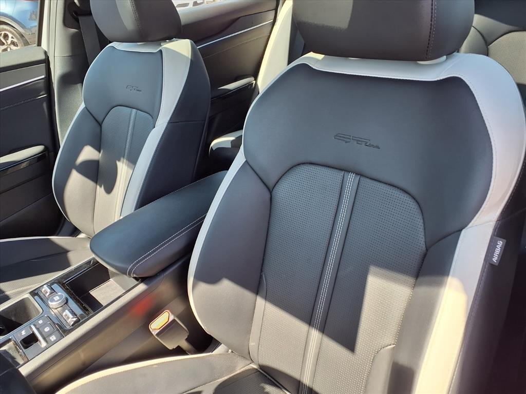 used 2025 Kia K5 car, priced at $29,800