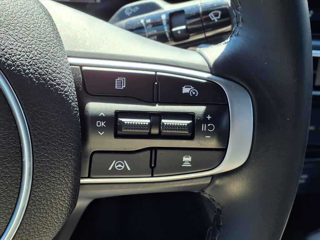 used 2025 Kia K5 car, priced at $29,800