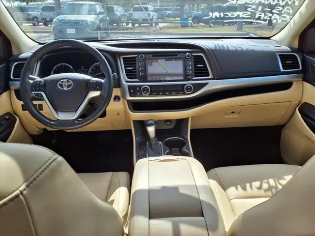 used 2015 Toyota Highlander car, priced at $15,800