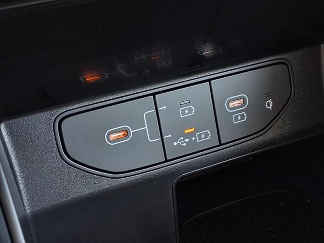 used 2025 Kia Sorento car, priced at $39,895