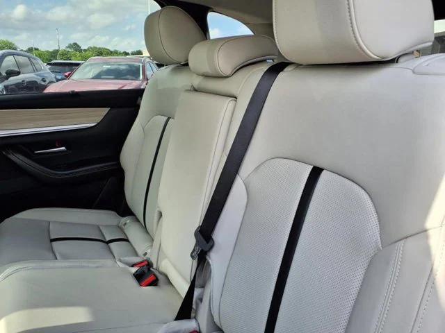 new 2025 Mazda CX-90 car, priced at $42,822