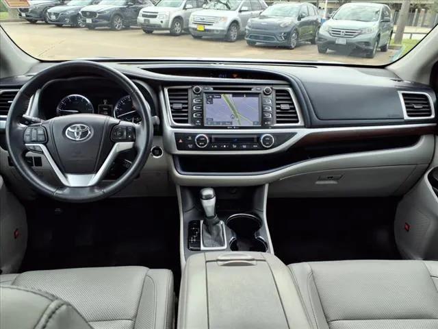 used 2014 Toyota Highlander car, priced at $15,800