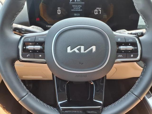 used 2025 Kia Sorento car, priced at $37,800