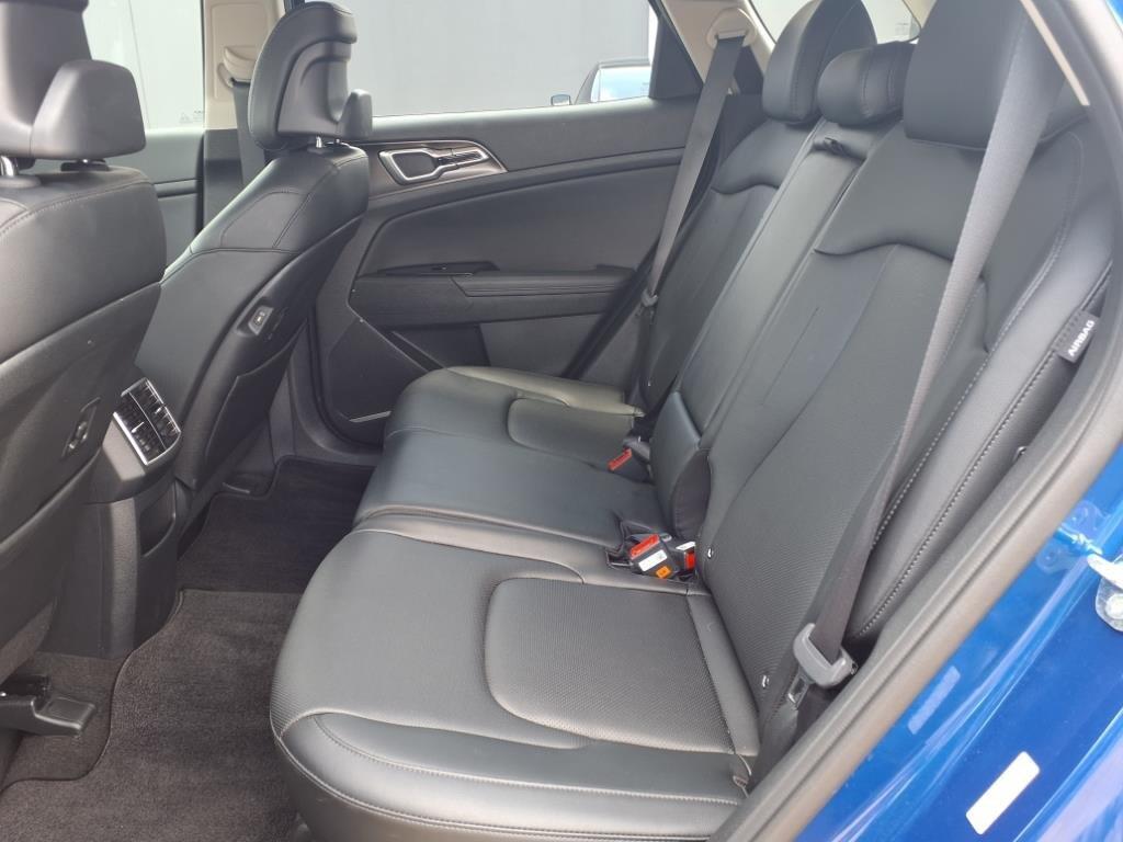 used 2025 Kia Sportage car, priced at $29,900