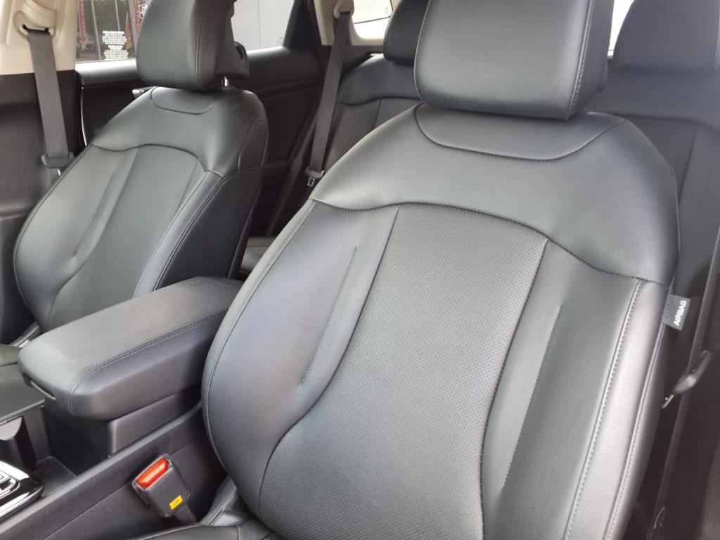 used 2025 Kia Sportage car, priced at $29,900